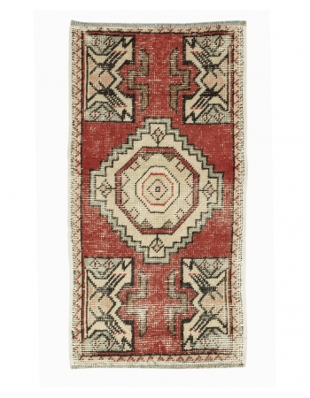 Vintage Decorative Mini Rug - 1`7" x 2`11"