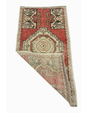 Vintage Decorative Mini Rug - 1`7" x 2`11"