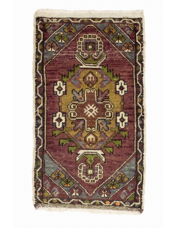 Mini Vintage Decorative Turkish Rug - 1`8" x 2`11"