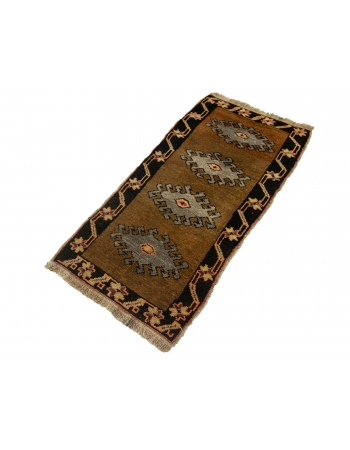 Vintage Decorative Mini Rug - 1`9" x 3`5"