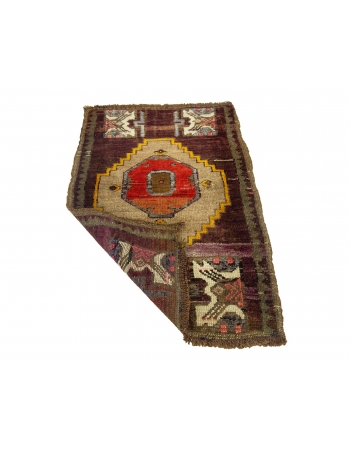 Unique Mini Decorative Vintage Rug - 1`11" x 2`9"