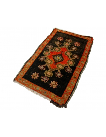 Vintage Mini Turkish Rug / Door Mat - 1`6" x 2`3"