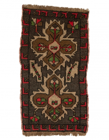 Decorative Vintage Wool Rug - 1`7" x 2`10"