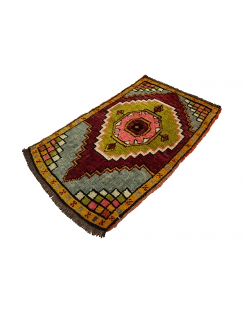 Mini Vintage Wool Rug - 1`8" x 2`11"