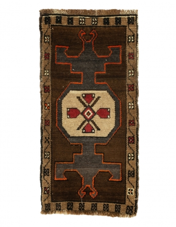 Decorative Vintage Mini Rug - 1`6" x 3`0"