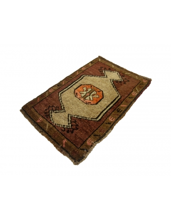 Vintage Decorative Mini Rug - 1`7" x 2`4"