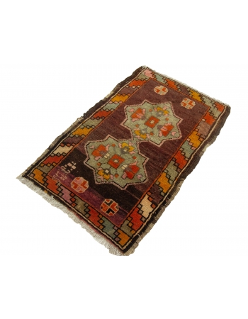 Unique Vintage Decorative Mini Rug - 1`10" x 2`9"