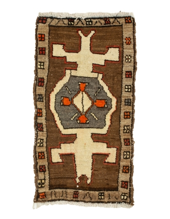 Decorative Vintage Mini Rug - 1`7" x 3`0"