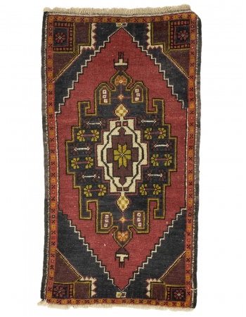 Decorative Vintage Mini Rug - 1`10" x 3`5"