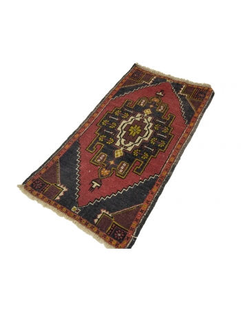 Decorative Vintage Mini Rug - 1`10" x 3`5"