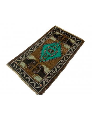 Brown & Green Vintage Mini Rug - 1`9" x 3`3"