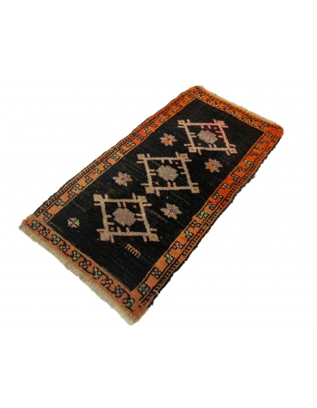 Black & Orange Mini Vintage Rug - 1`7" x 3`0"