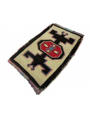 Decorative Vintage Mini Rug - 1`8" x 2`9"