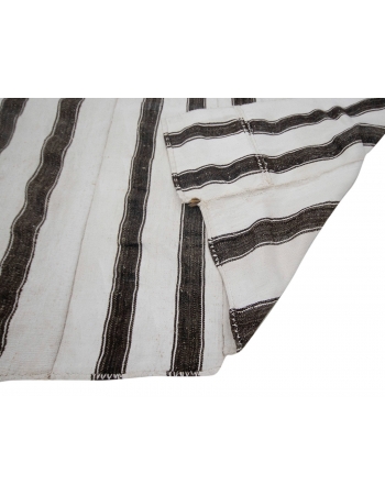 Oversized White & Gray Vintage Kilim Rug - 12`8" x 17`1"