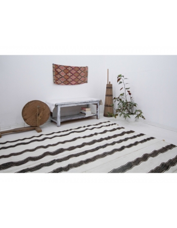 Oversized White & Gray Vintage Kilim Rug - 12`8" x 17`1"