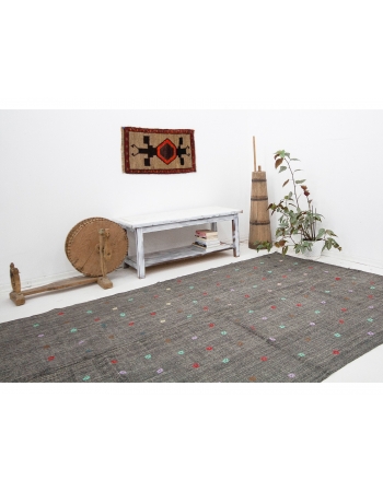 Embroidered Gray Vintage Kilim Rug - 6`0" x 9`8"