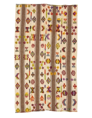 Embroidered Vintage Unique Kilim Rug - 4`8" x 7`9"