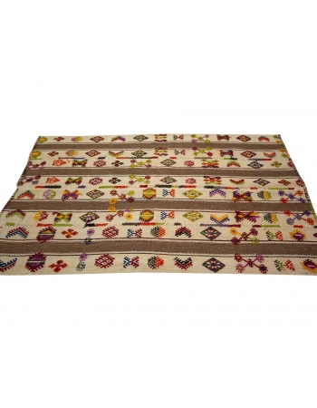 Embroidered Vintage Unique Kilim Rug - 4`8" x 7`9"