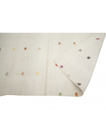 Embroidered Vintage White Cotton Kilim Rug - 6`8" x 9`6"