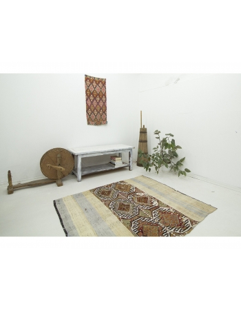 Vintage Decorative Turkish Kilim Rug - 4`8" x 5`1"