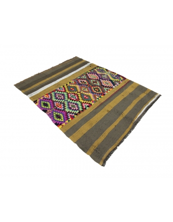 Unique Decorative Turkish Vintage Small Kilim - 4`6" x 6`0"