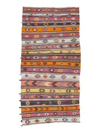 Ebroidered Vintage Turkish Kilim Rug - 5`4" x 10`5"