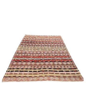 Vintage Embroidered Kilim Rug - 7`7" x 9`4"