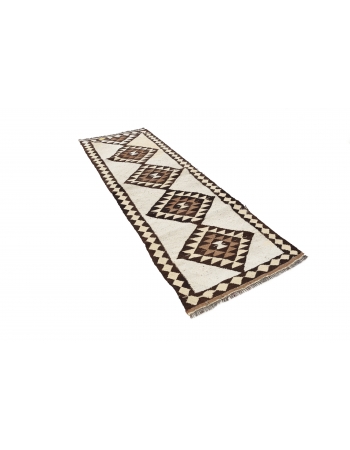 Vintage Neutral Kilim Runner - 2`9" x 8`6"