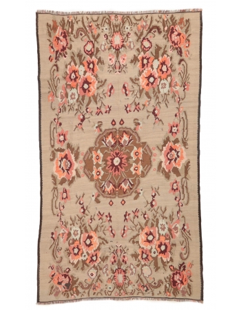 Floral Vintage Turkish Kilim Rug - 6`8" x 10`11"