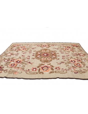 Floral Vintage Turkish Kilim Rug - 6`8" x 10`11"