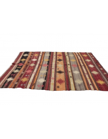 Vintage Handwoven Turkish Kilim Rug - 5`11" x 9`2"