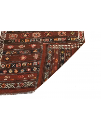 Embroidered Vintage Turkish Kilim Rug - 4`6" x 10`10"