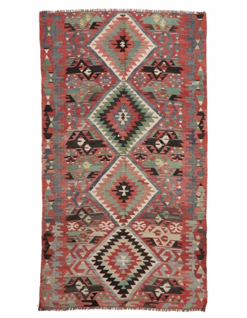 Vintage Turkish Kilim Rug - 5`5" x 8`6"