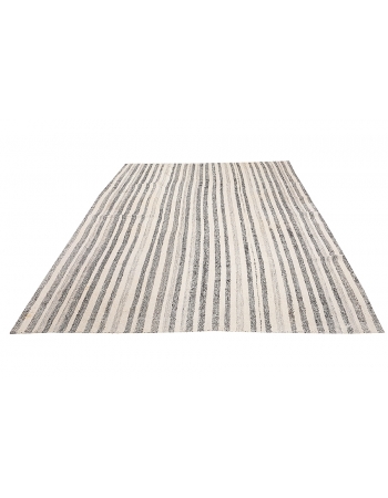 Gray & White Vintage Kilim Rug - 6`11