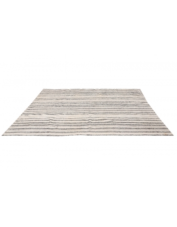 Gray & White Vintage Kilim Rug - 6`11