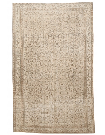 Natural Floral Vintage Turkish Rug - 6`5" x 9`11"