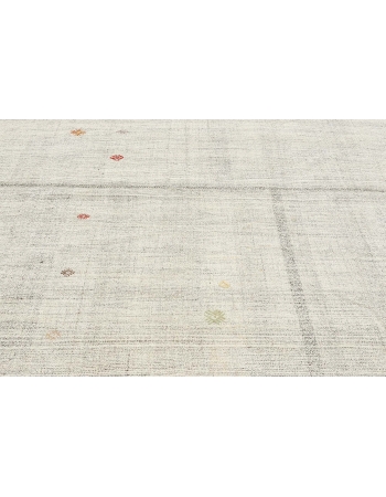 Light Gray Vintage Kilim Rug - 6`9