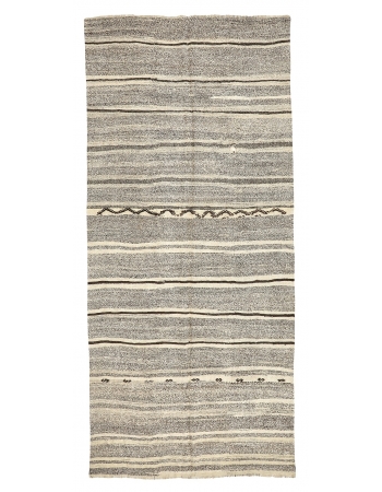 White & Gray Vintage Kilim Rug - 5`7