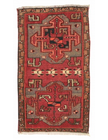 Decorative Vintage Mini Rug - 1`8