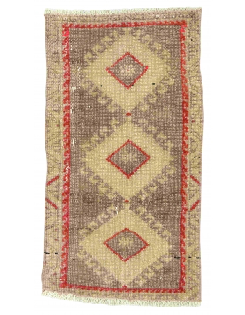 Mini Vintage Turkish Rug - 1`7" x 2`11"