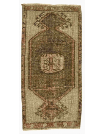 Vintage Washed Out Mini Rug - 1`4