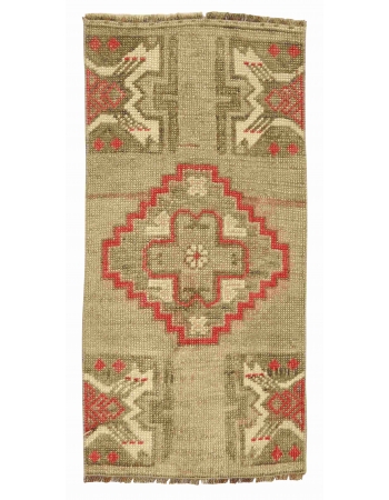 Vintage Washed Out Mini Rug - 1`5" x 2`11"