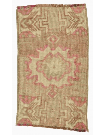 Vintage Washed Out Mini Rug - 1`6" x 2`7"