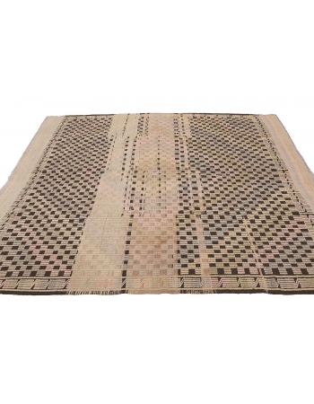 Decorative Vintage Embroidered Kilim Rug - 6`9