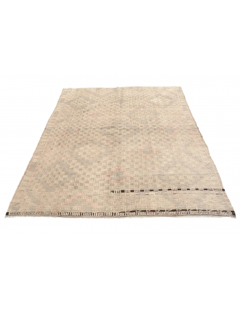 Washed Out Vintage Kilim Rug - 5`8