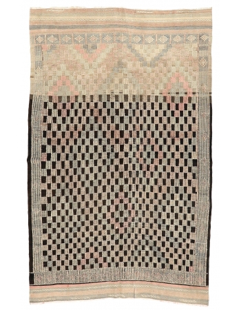 Embroidered Vintage Kilim Rug - 4`11" x 6`8"