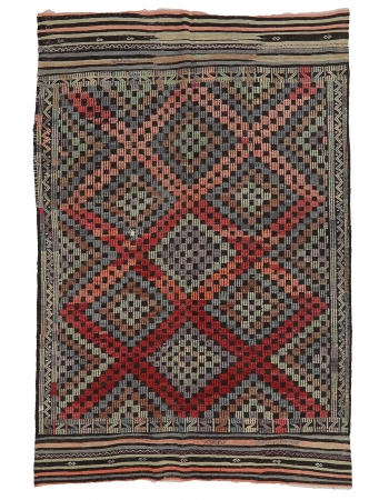 Vintage Embroidered Turkish Kilim Rug - 6`0