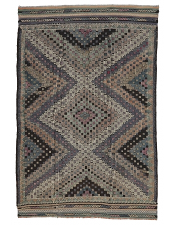 Vintage Embroidered Turkish Kilim Rug - 6`1