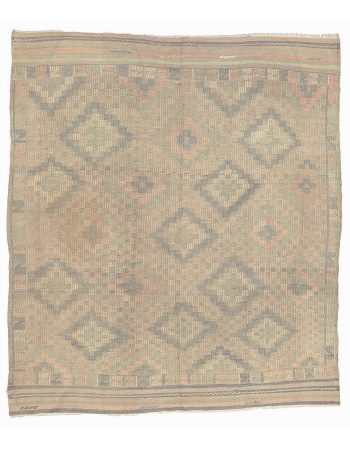 Washed Out Vintage Ebroidered Kilim - 6`10