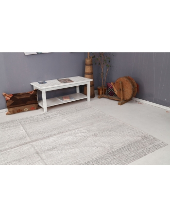 Light Gray Vintage Kilim Rug - 6`6